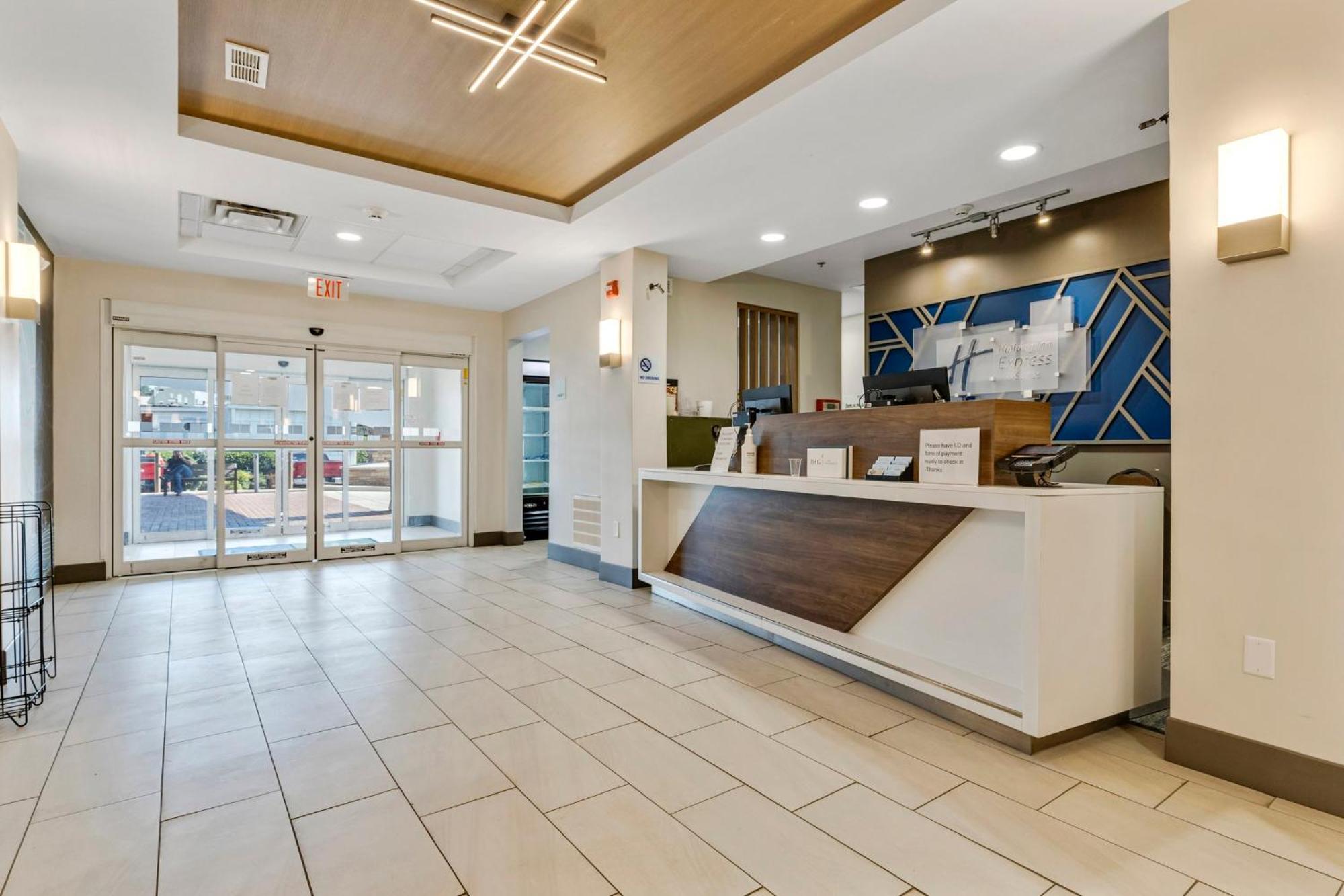 Holiday Inn Express Hotel & Suites Starkville, An Ihg Hotel Εξωτερικό φωτογραφία