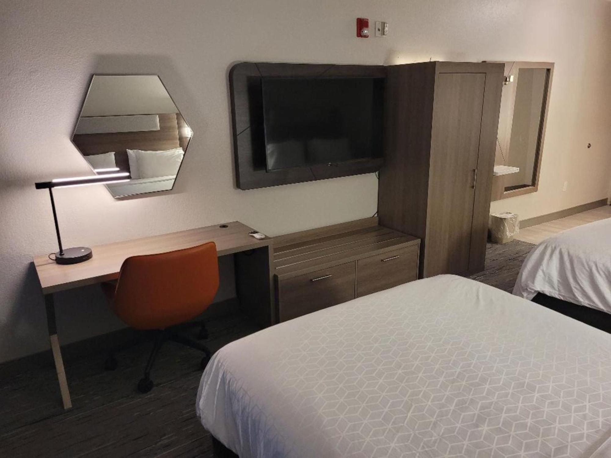 Holiday Inn Express Hotel & Suites Starkville, An Ihg Hotel Εξωτερικό φωτογραφία