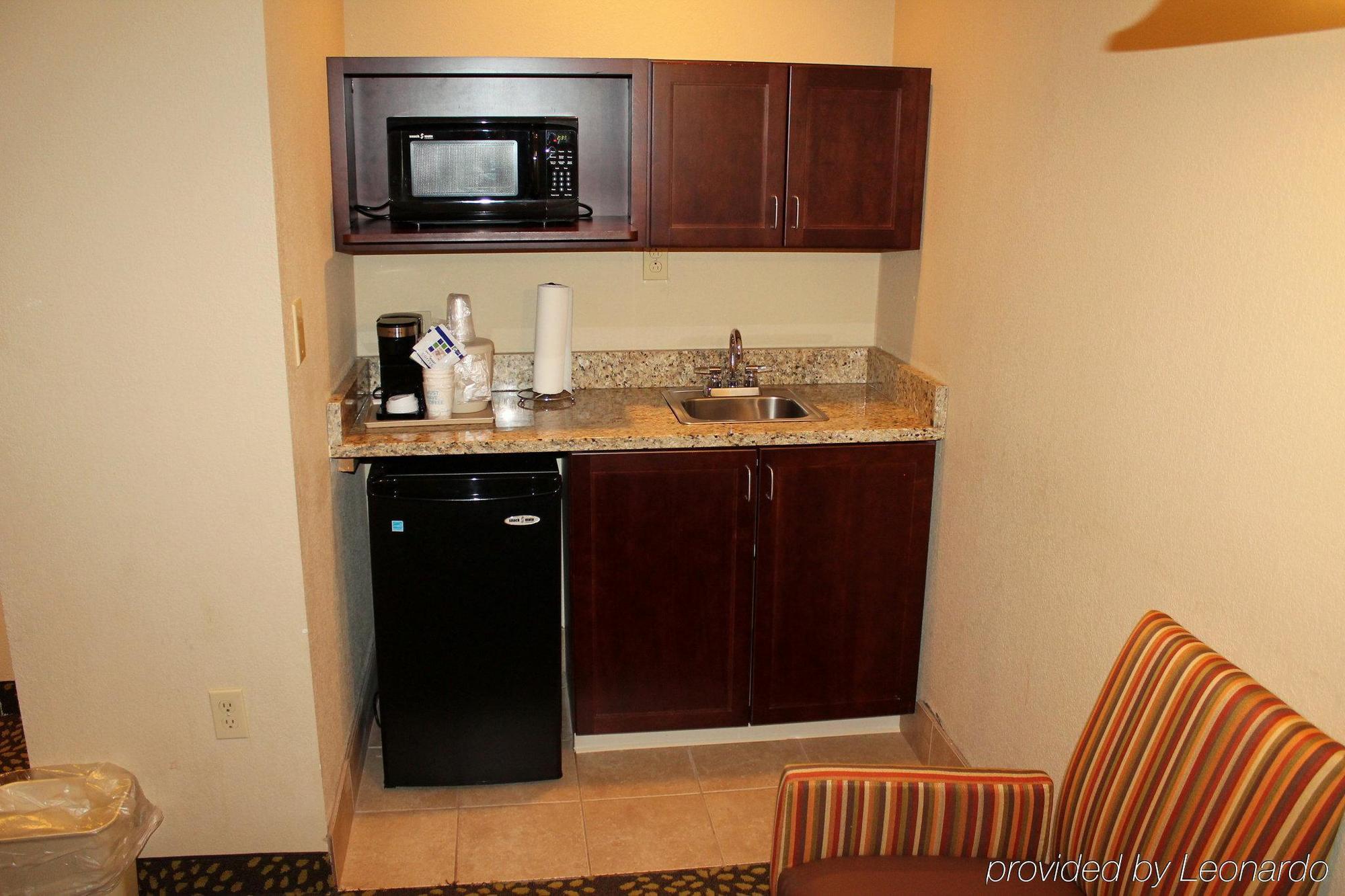 Holiday Inn Express Hotel & Suites Starkville, An Ihg Hotel Εξωτερικό φωτογραφία