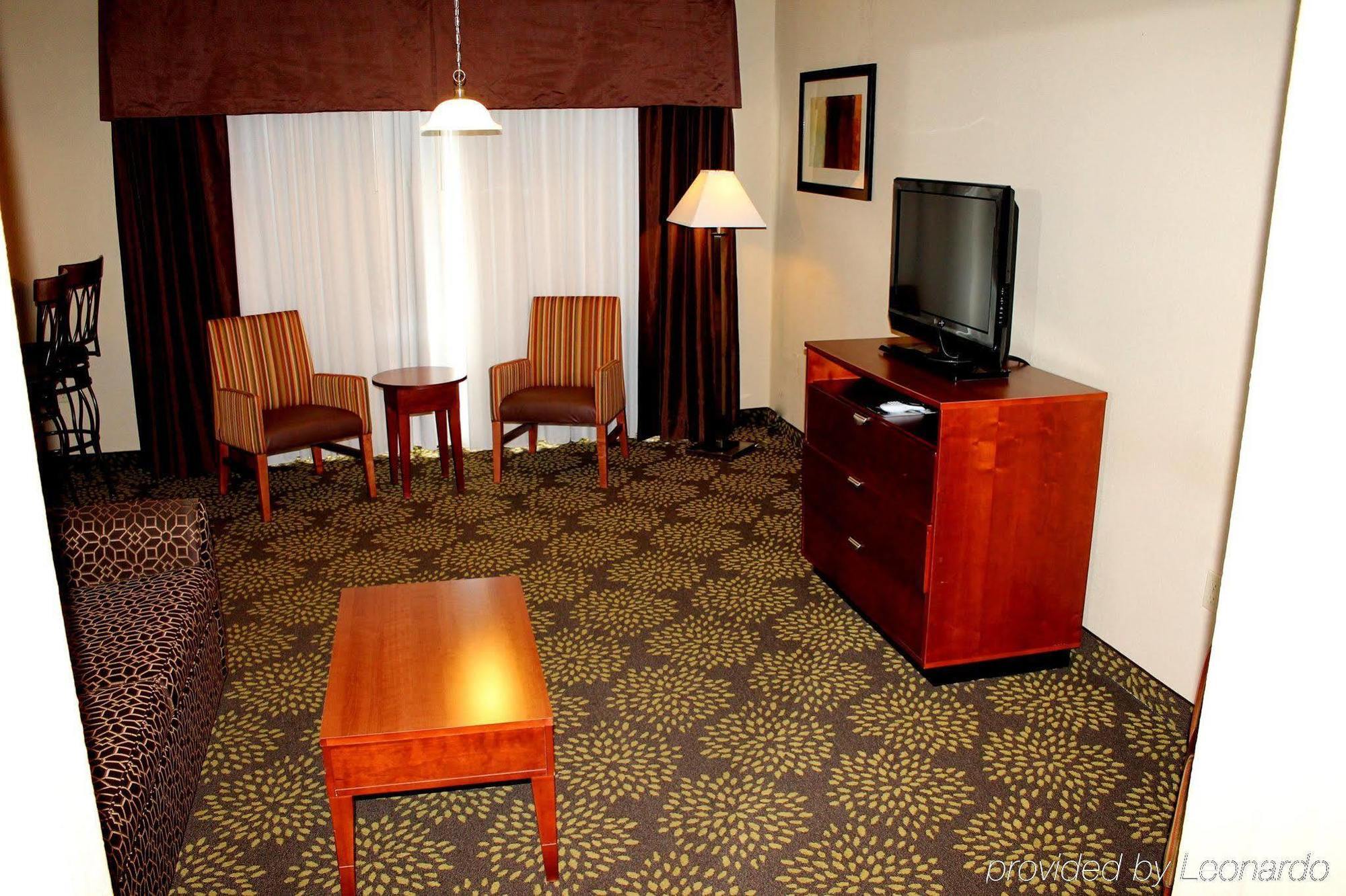 Holiday Inn Express Hotel & Suites Starkville, An Ihg Hotel Εξωτερικό φωτογραφία